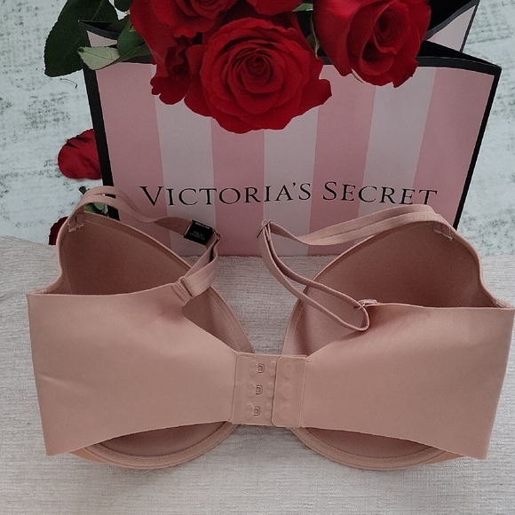 Victoria's Secret Blush Bra - Picture 7 of 8